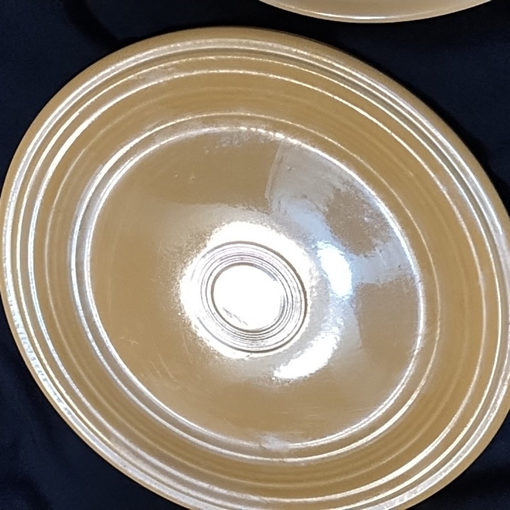 Bundle of 2 Fiesta older yellow color luncheon plates 9 1/4" - Picture 2 of 5